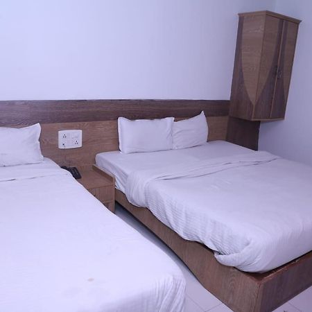 Hotel Kewal Inn Jalgaon Extérieur photo