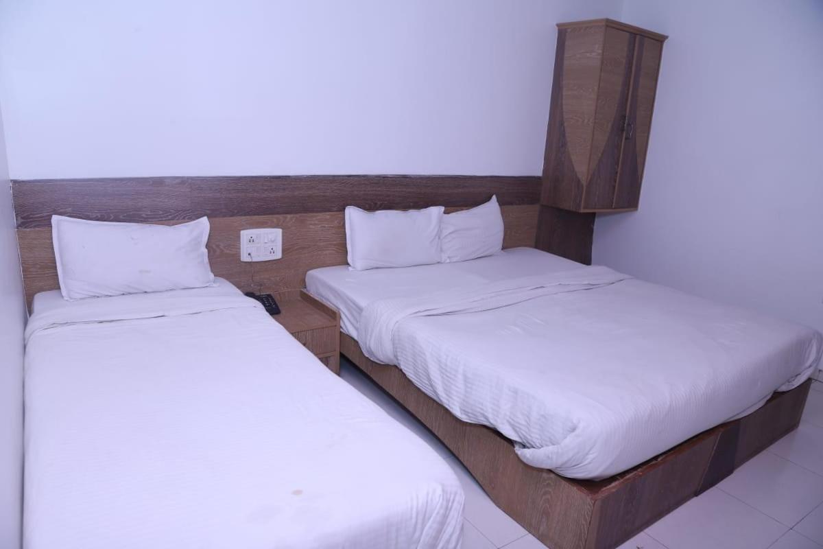Hotel Kewal Inn Jalgaon Extérieur photo