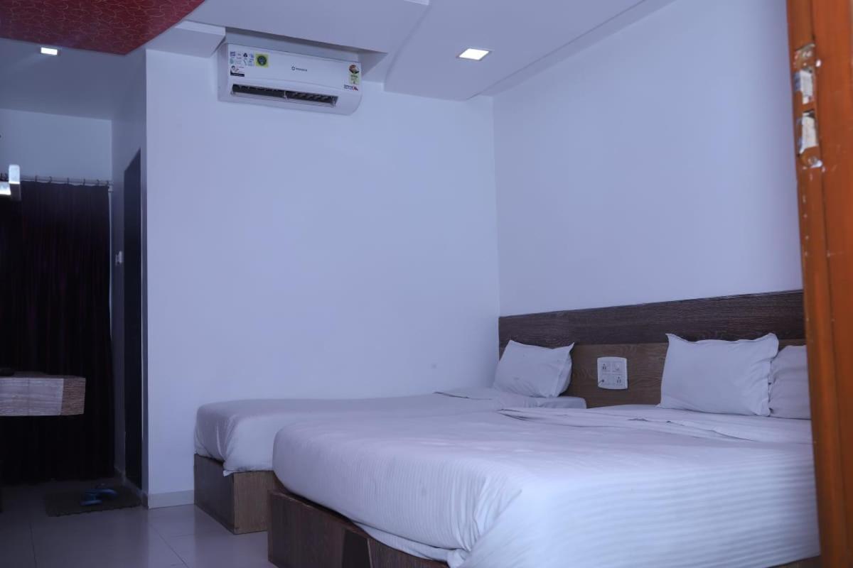 Hotel Kewal Inn Jalgaon Extérieur photo